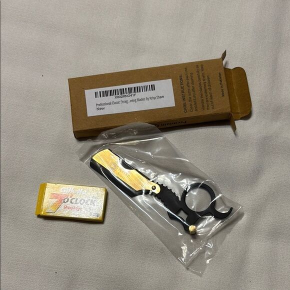 Krisp Shave Gold and Black Straight Razor with 5 Blades - Picture 1 of 4